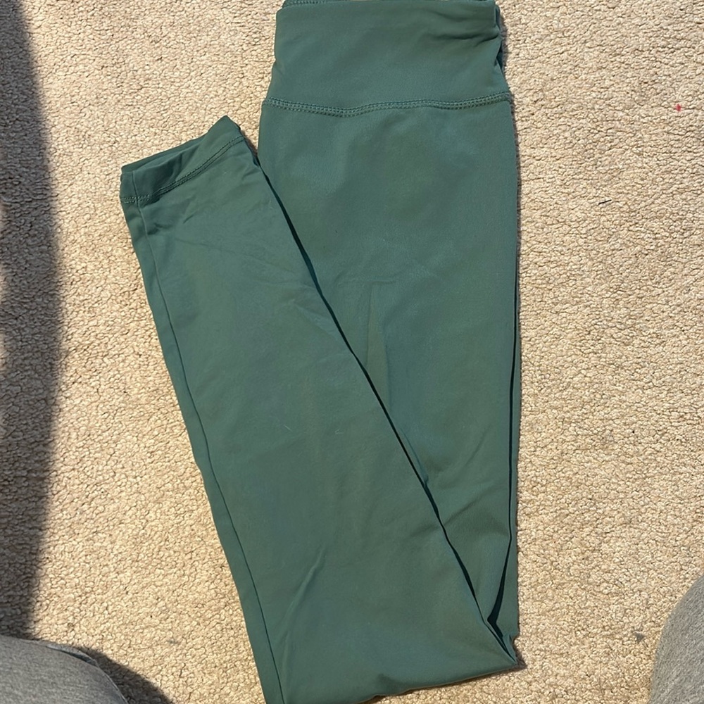 Green leggings
